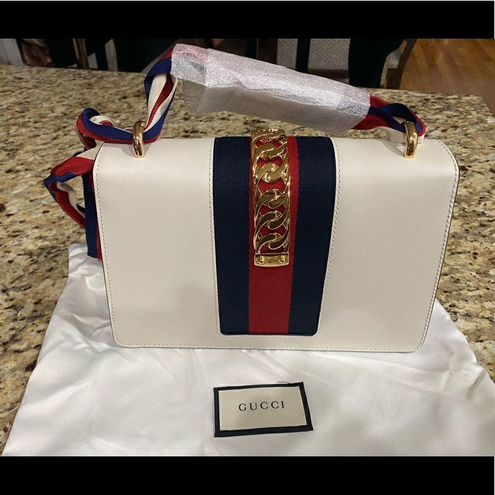 Gucci Sylvie White Leather Shoulder Bag - Picture 9 of 13